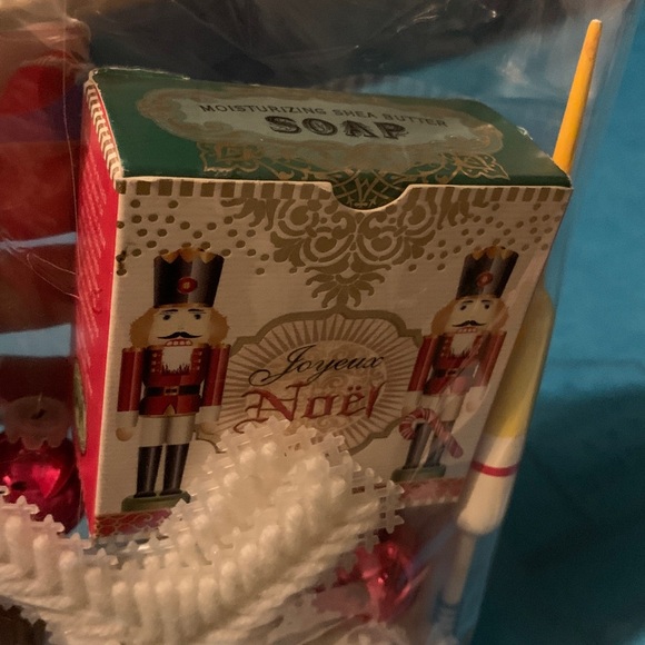 3 knic knac bags with toys and decor - Picture 12 of 17